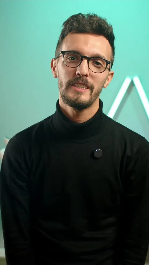 Anteprima video di Marcello
